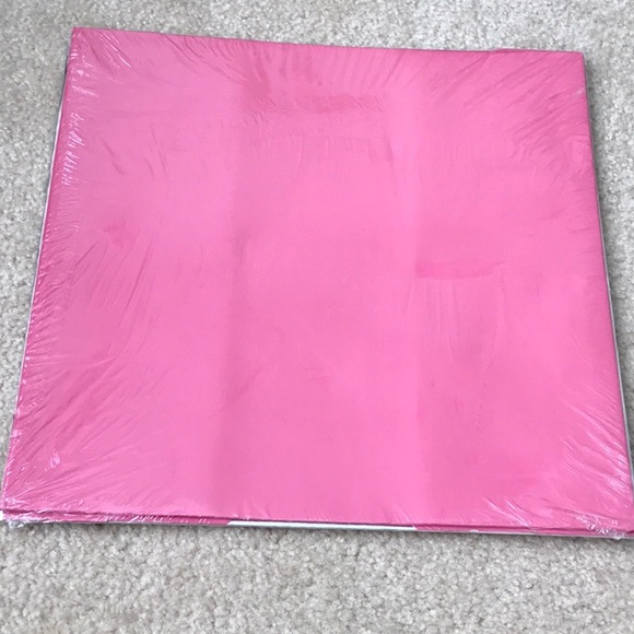 Victoria Secret Gift Box. - Picture 6 of 6